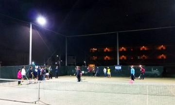 ソフトテニス練習会風景(クリスマスプレゼント)